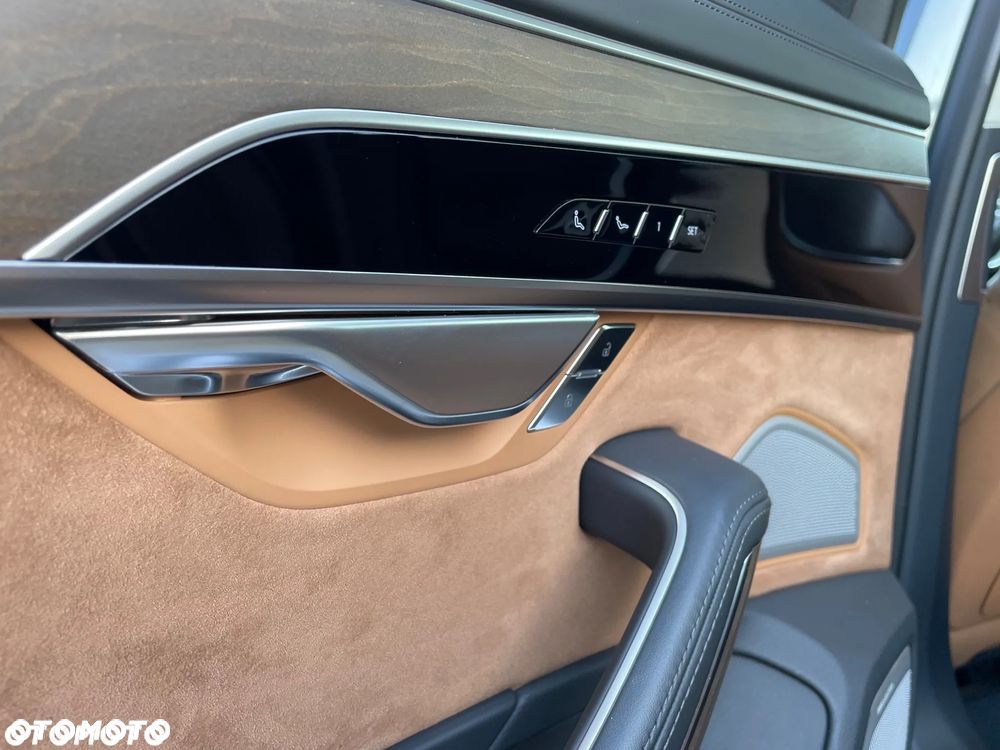 Audi A8 L 55 TFSI mHEV Quattro Tiptr - 25