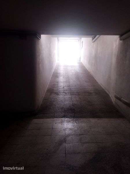 Garagem box, parqueamento, arrecadação, armazém, storage - Grande imagem: 3/8