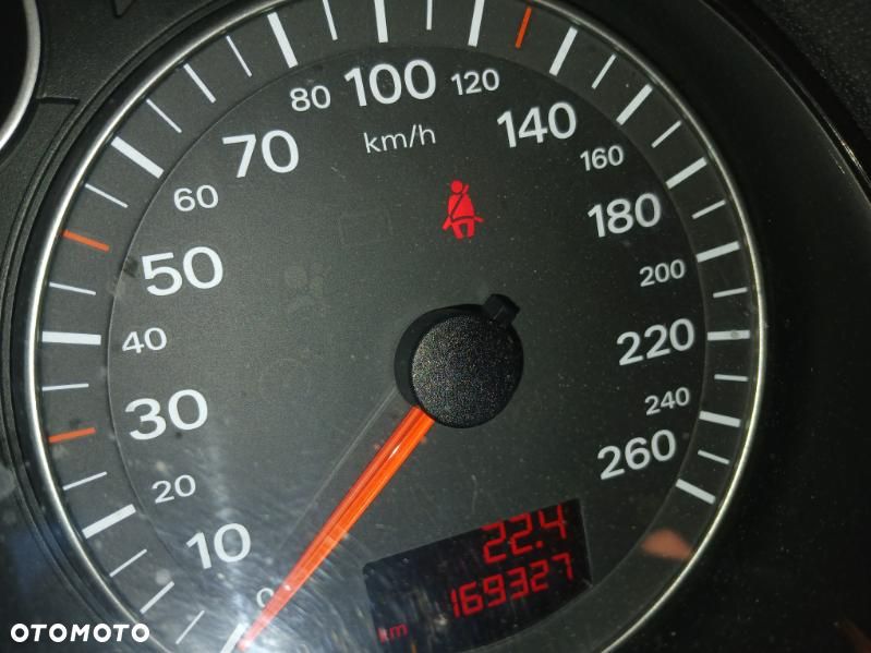 Audi A3 Sportback 1.8 TFSI Ambiente - 4