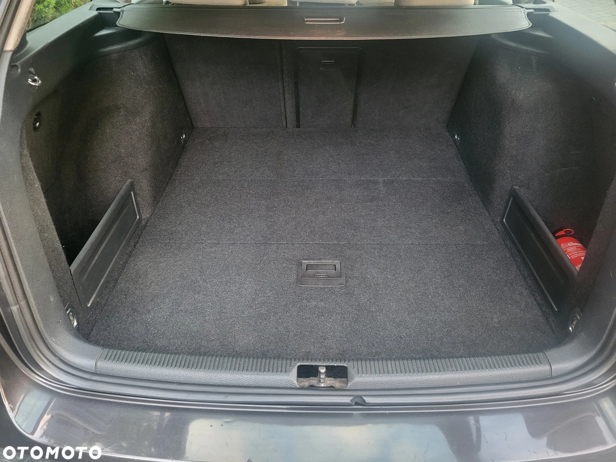Volkswagen Passat 1.9 TDI Comfortline - 10