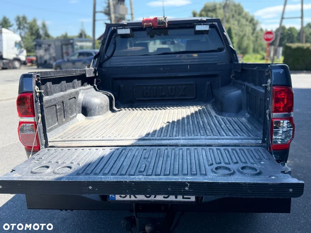Toyota Hilux 3.0 D-4D SR5 - 8
