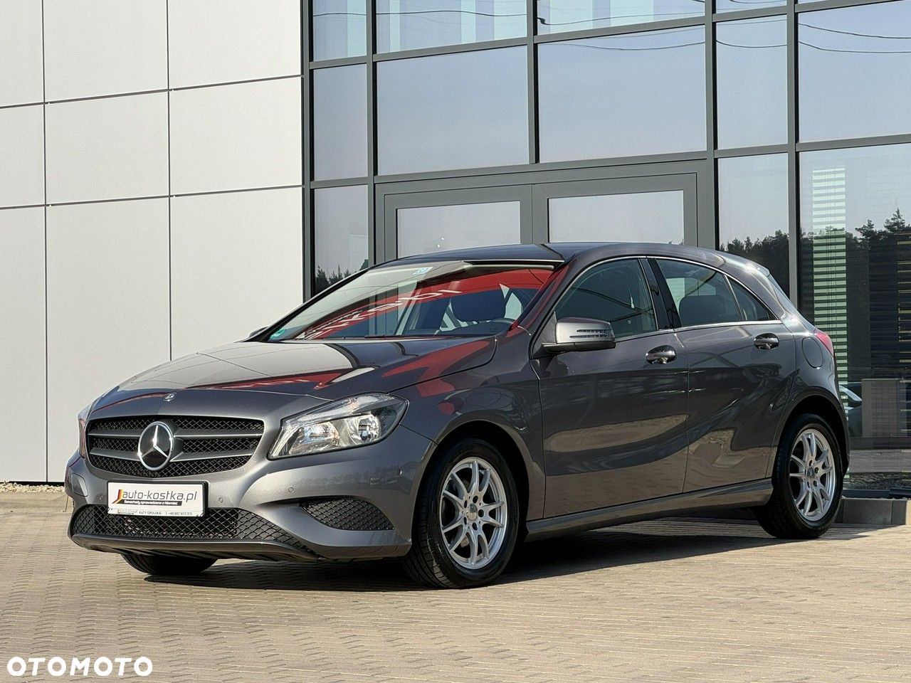 Mercedes-Benz Klasa A 180 (BlueEFFICIENCY) 7G-DCT Urban - 4
