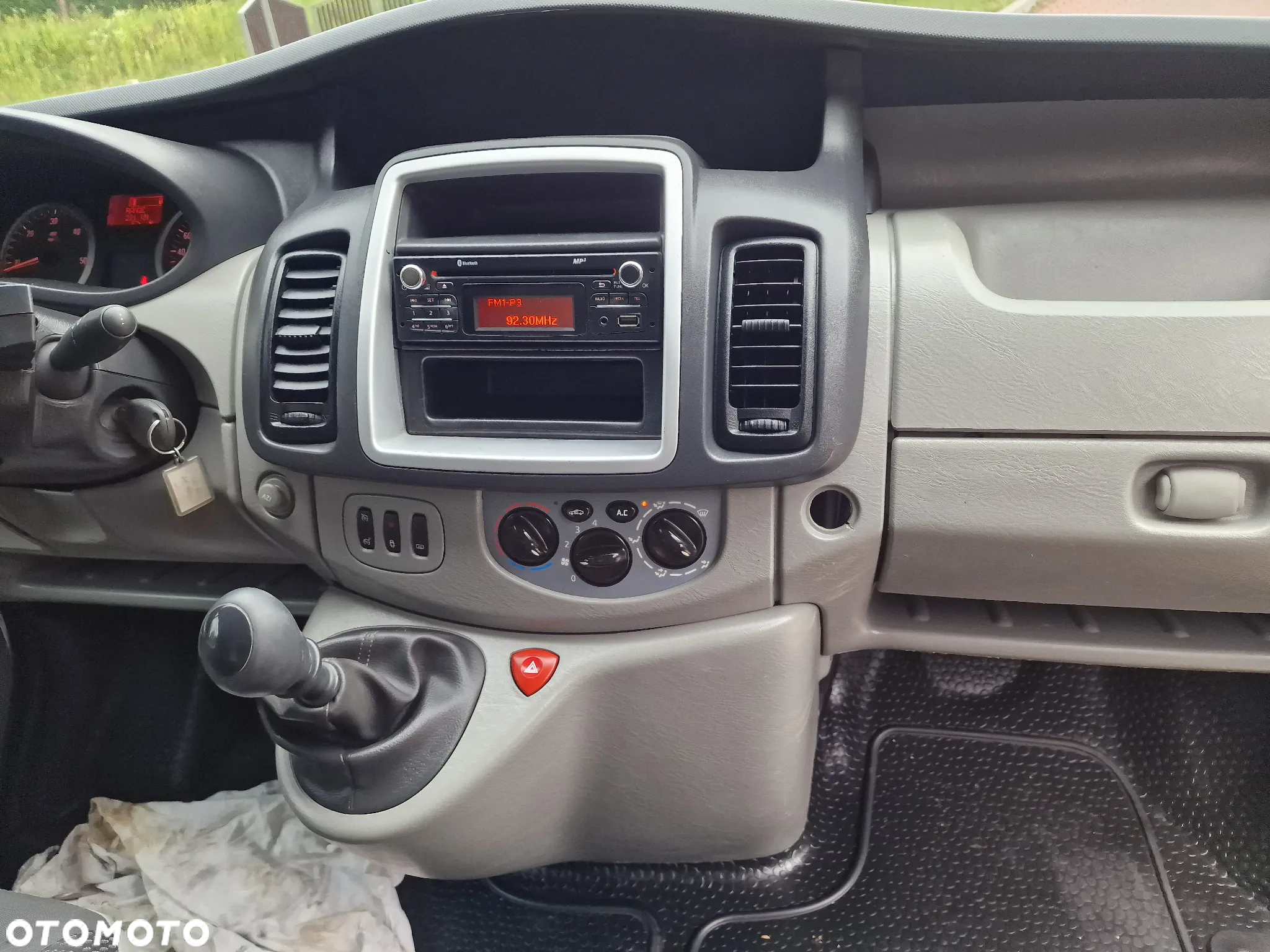 Renault Trafic - 12
