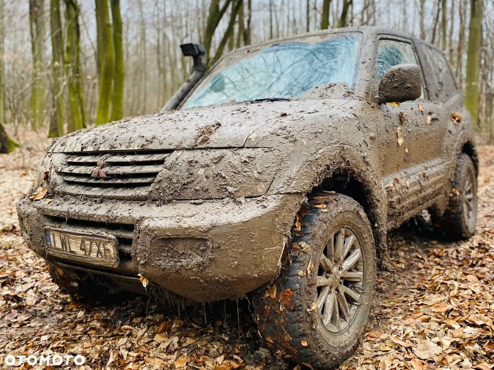 Mitsubishi Pajero - 9