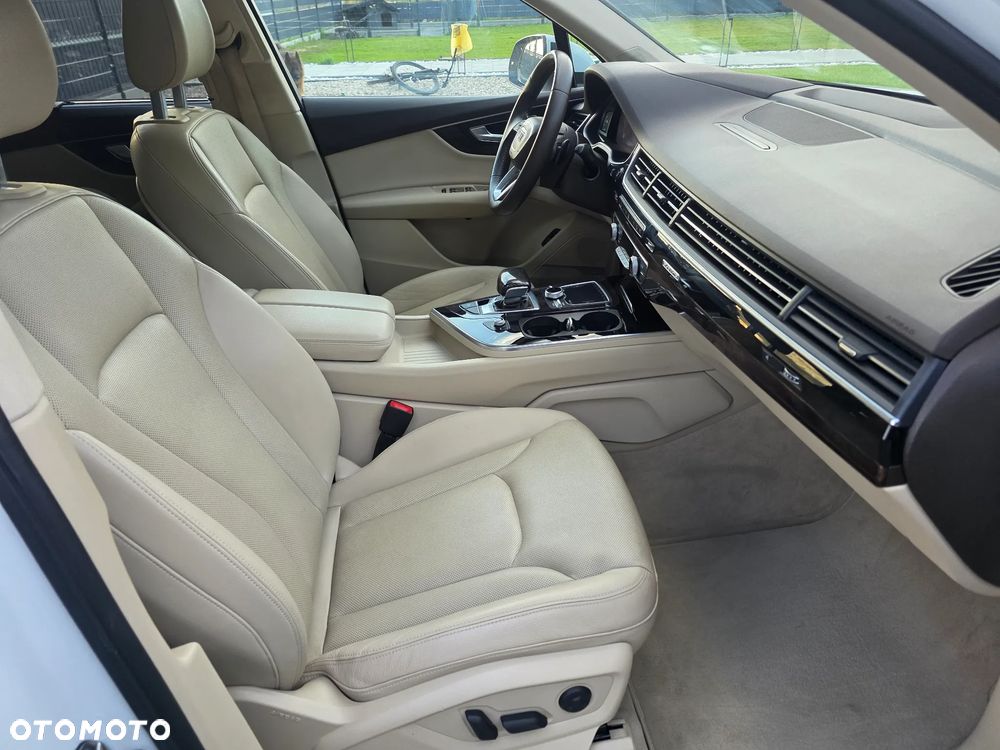 Audi Q7 3.0 TFSI Quattro Tiptr - 7