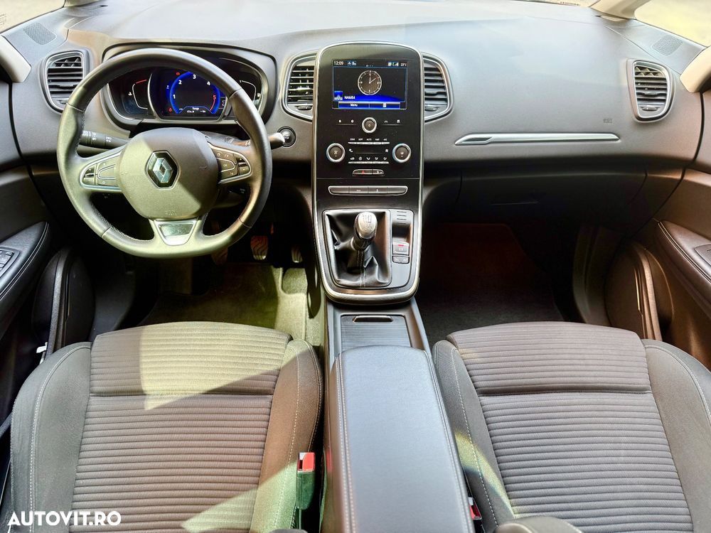 Renault Scenic BLUE dCi 120 BUSINESS EDITION - 18
