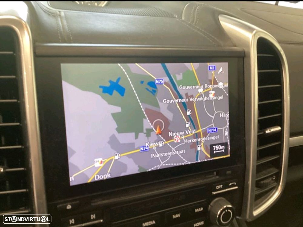 Porsche Cayenne S E-Hybrid Platinum Edition - 17