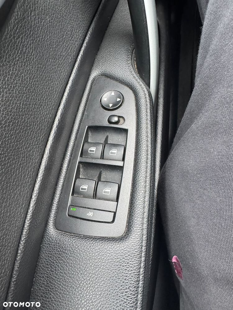 BMW Seria 1 120d - 20