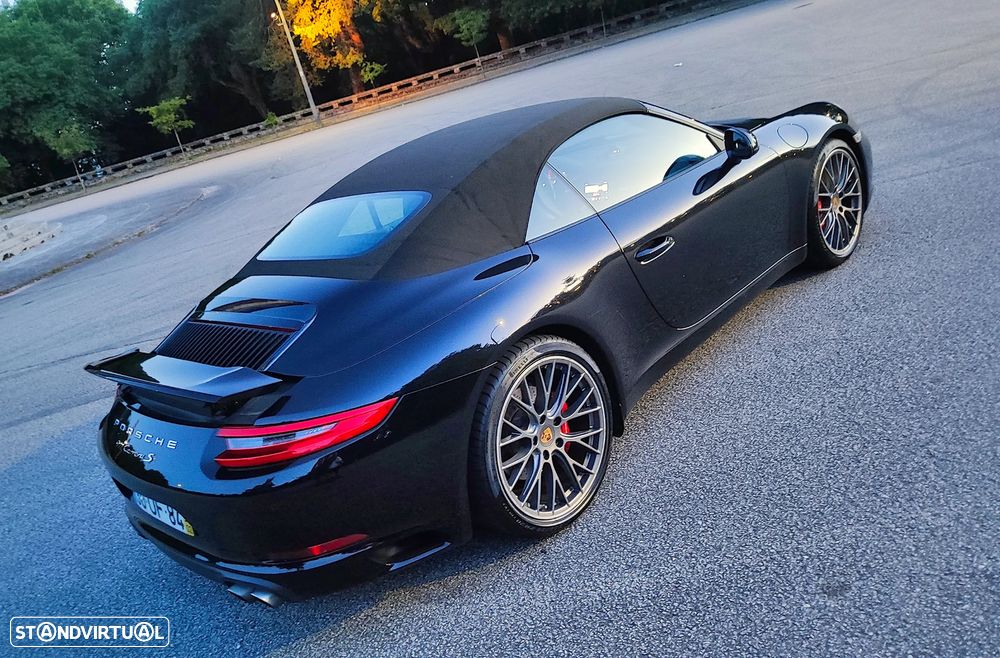 Porsche 911 Série F - 6