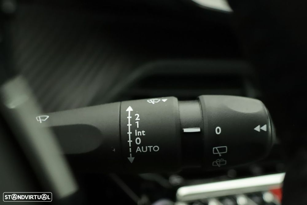 Peugeot 2008 1.2 PureTech Allure - 19