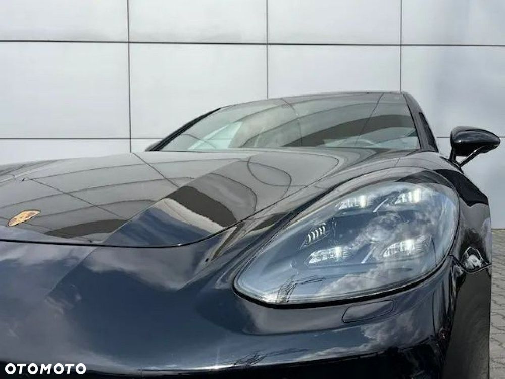 Porsche Panamera - 4