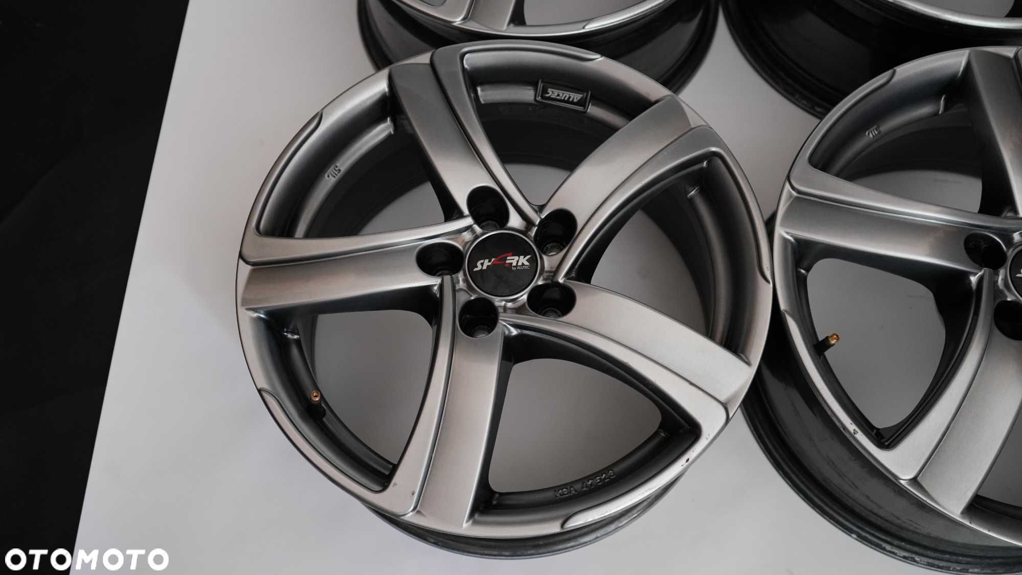 Alufelgi Felgi aluminiowe Autec R17 5x112 ET38 7,5J - 8