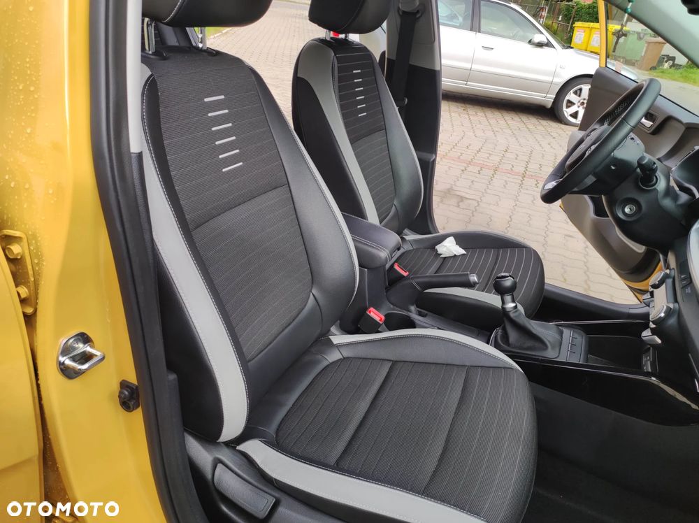 Kia Stonic 1.2 L - 6