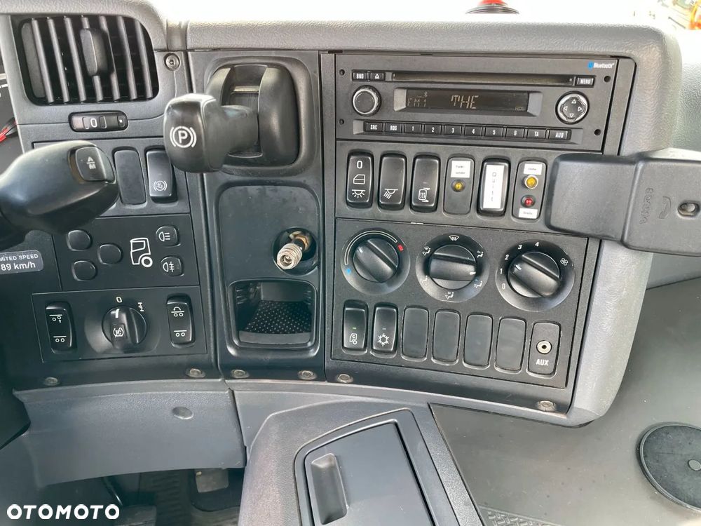 Scania P320 6x2 DŹWIG HDS ATLAS 126.3 /  WYSIĘG 10m / STEROWANIE RADIOWE / SKRZYNIA 7,4m - 11