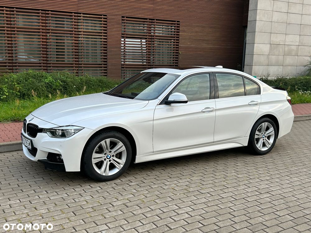 BMW Seria 3 330i xDrive M Sport - 2
