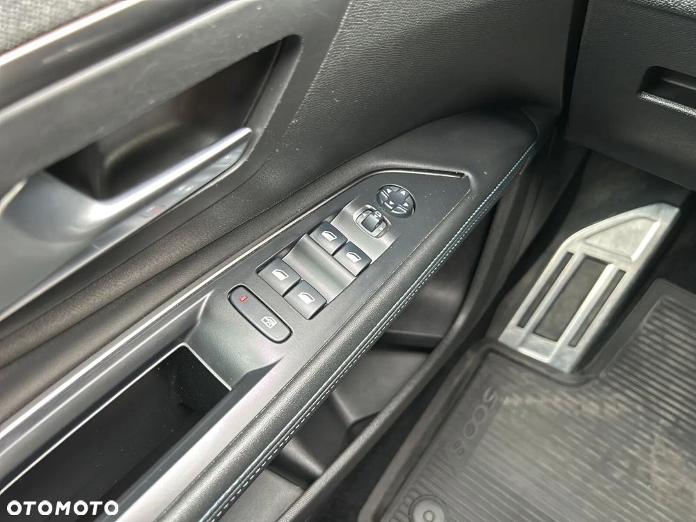 Peugeot 5008 - 22