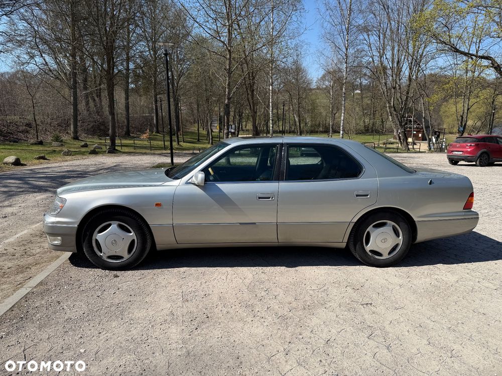 Lexus LS - 2