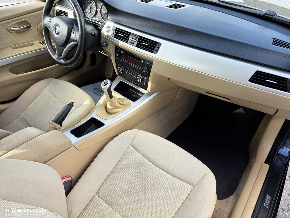 BMW 320 d xDrive - 27