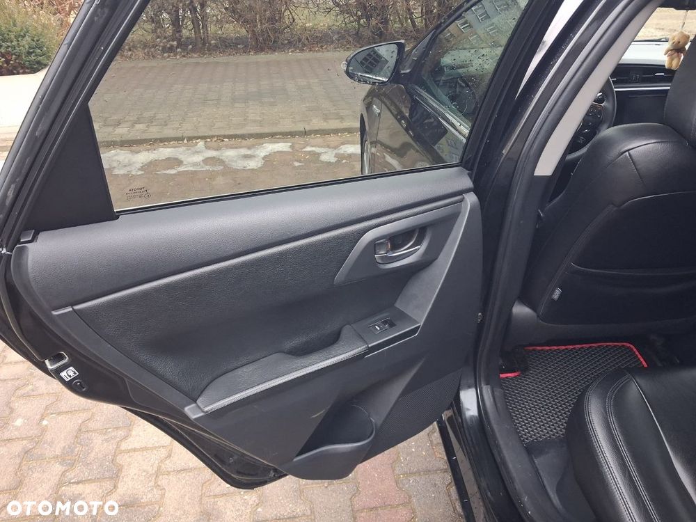 Toyota Auris - 14