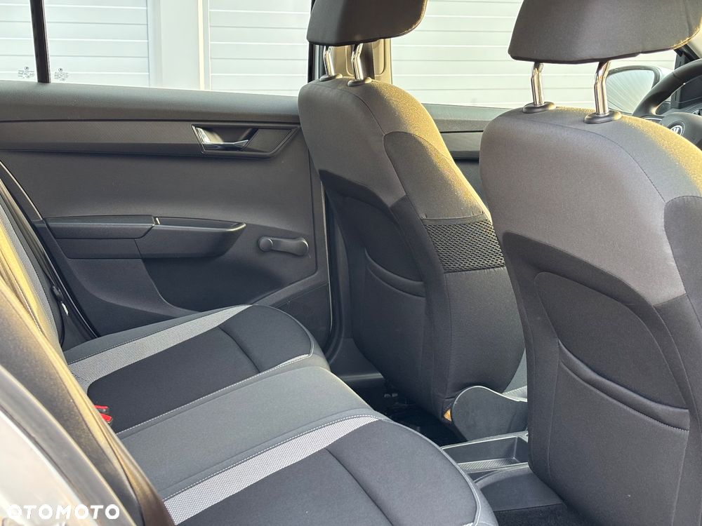 Skoda Fabia 1.0 Ambition - 27
