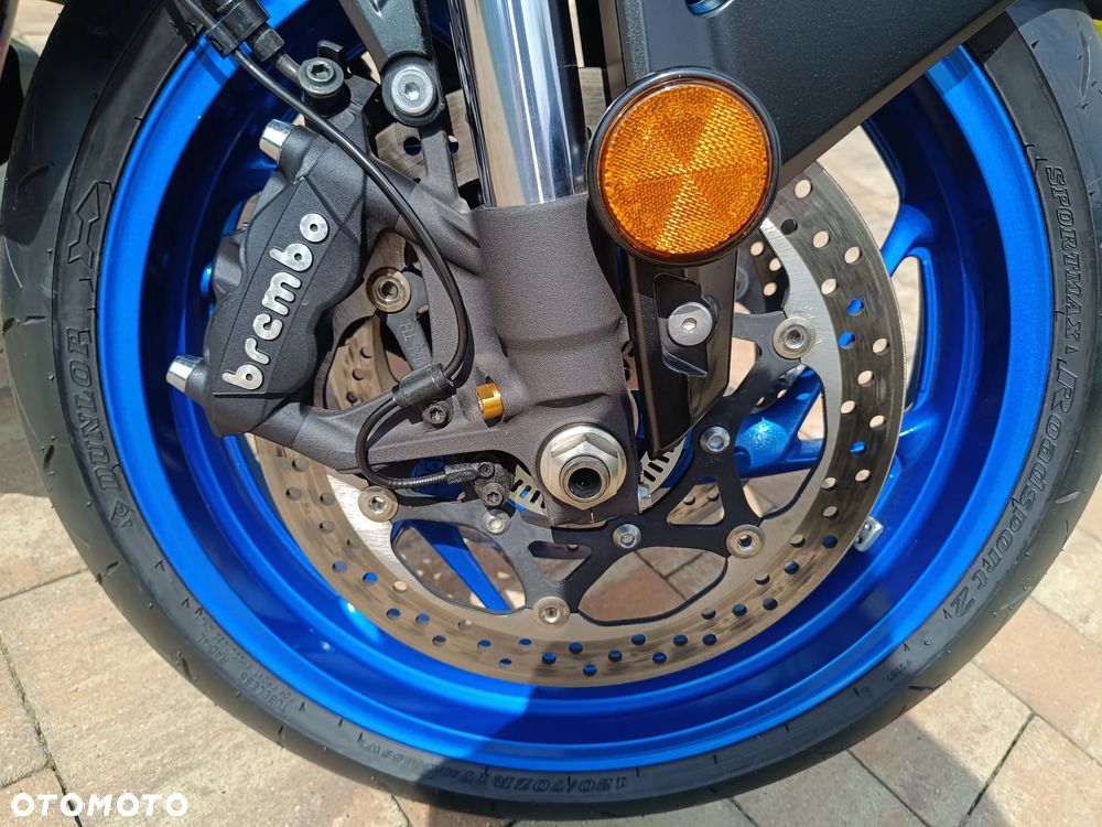 Suzuki GSX 1000 - 16