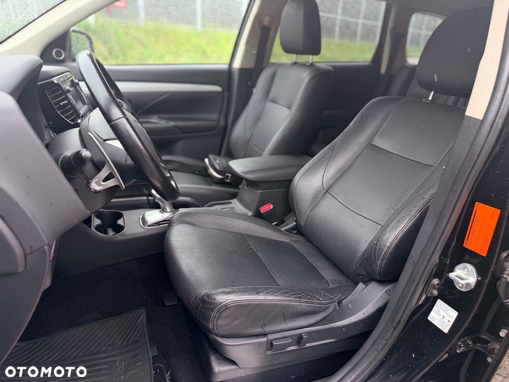 Mitsubishi Outlander - 15