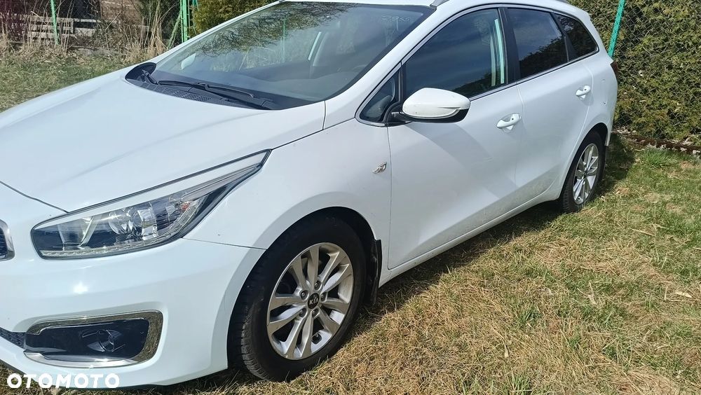 Kia Ceed 1.4 CVVT Dream Team Edition - 12