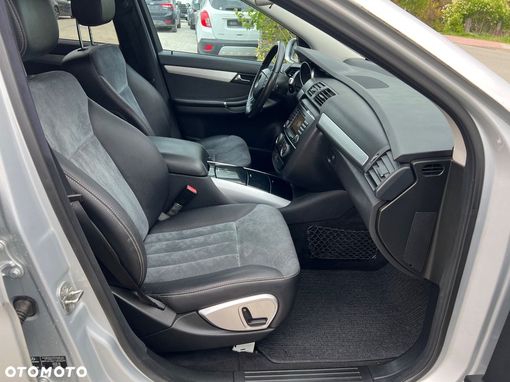 Mercedes-Benz Klasa R 320 CDI 4Matic 7G-TRONIC - 29