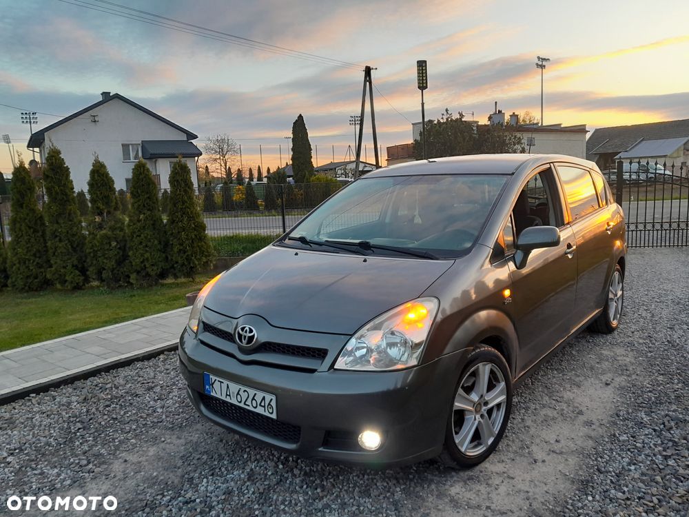 Toyota Corolla Verso - 2