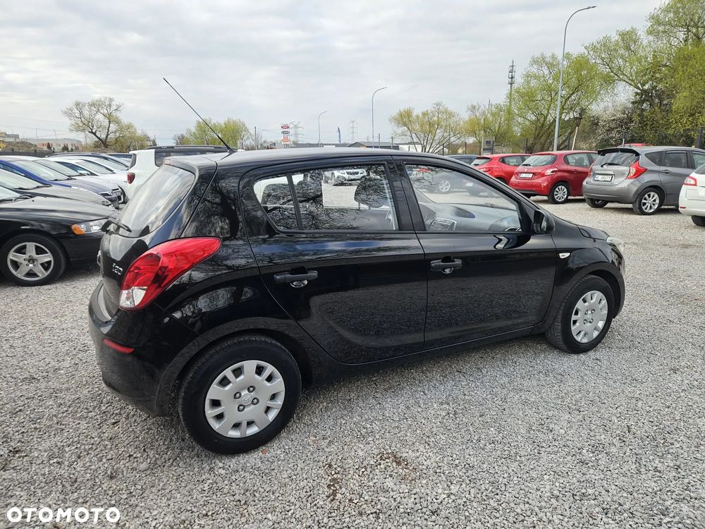 Hyundai i20 - 13