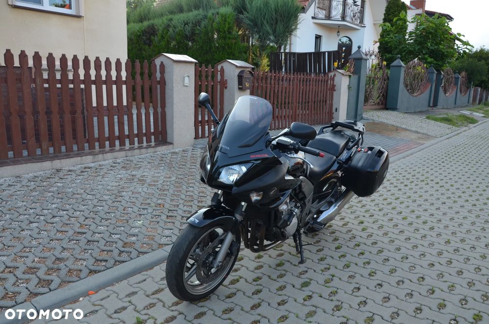 Honda CBF - 8