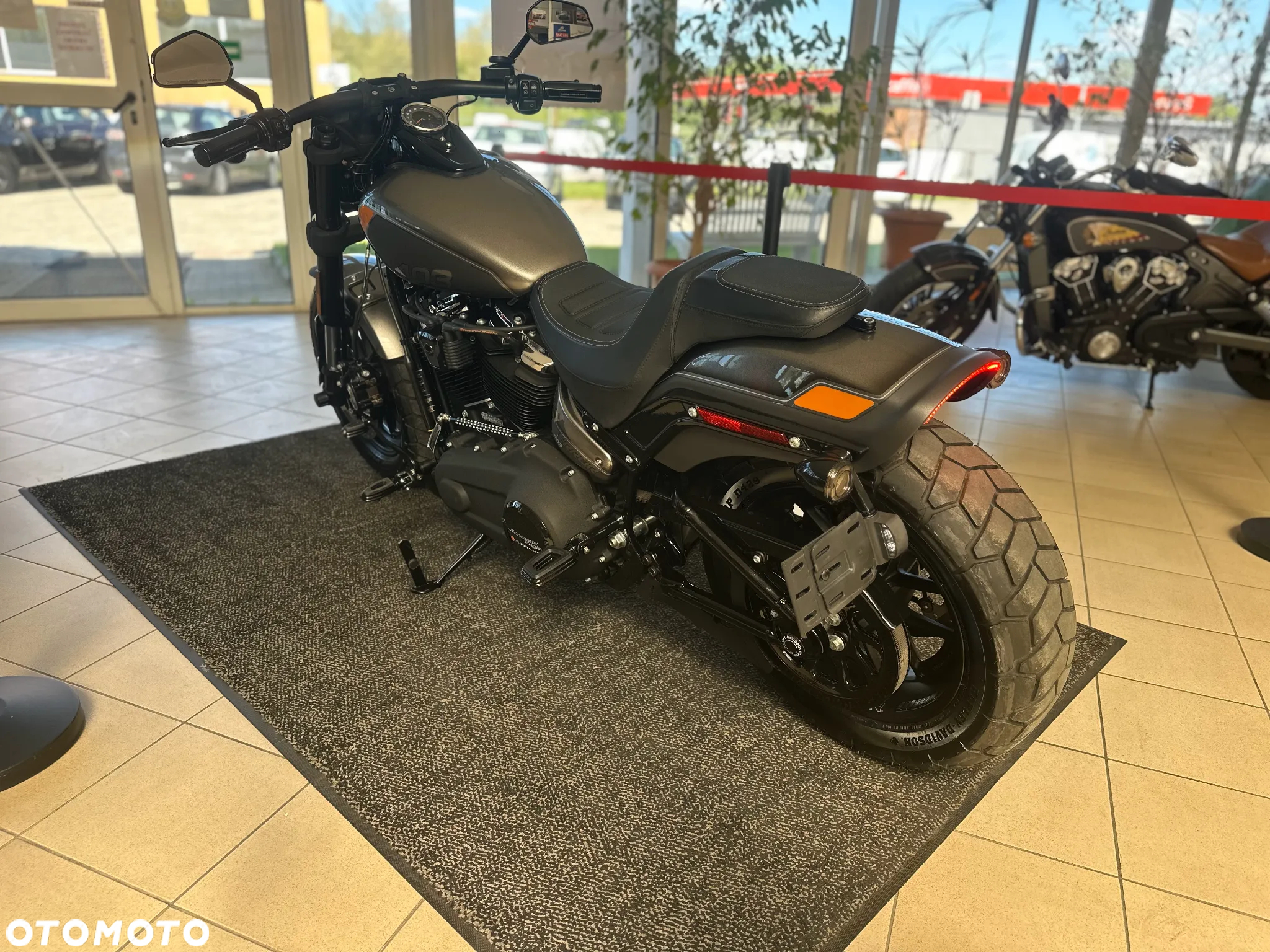Harley-Davidson Softail Fat Bob - 13