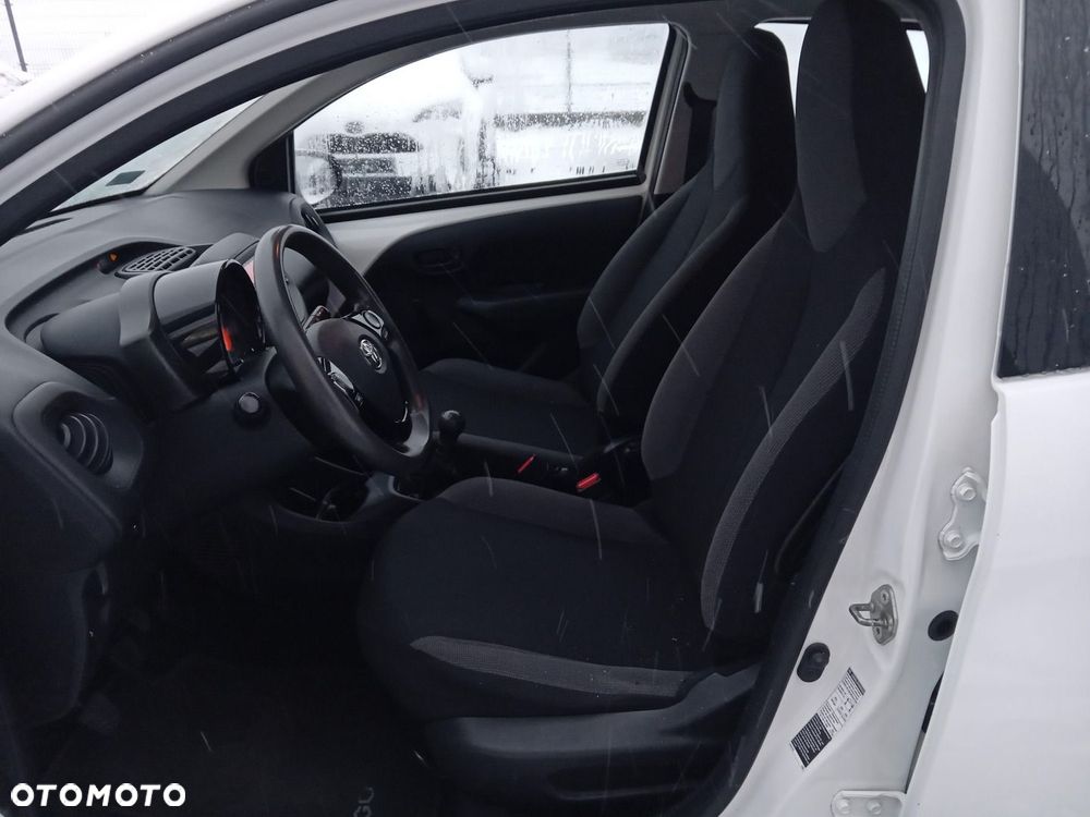 Toyota Aygo - 14