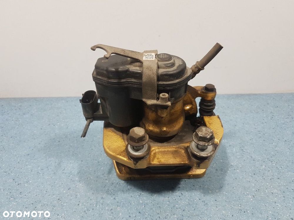 BMW M6 F06 M5 F10 F12 ZACISK HAMULCOWY TYŁ PRAWY - 5