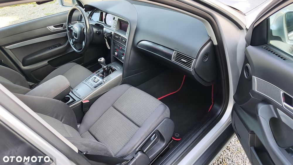 Audi A6 Limousine 2.4 - 5