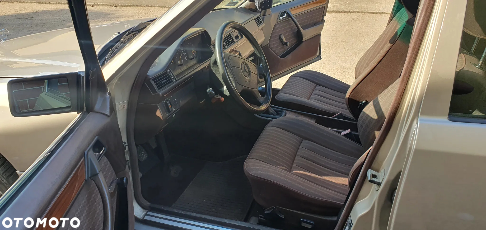 Mercedes-Benz W124 (1984-1993) - 14