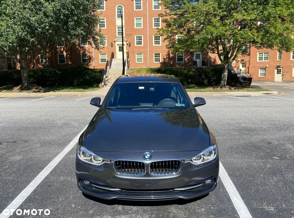 BMW Seria 3 330i xDrive Edition Luxury Line Purity - 8