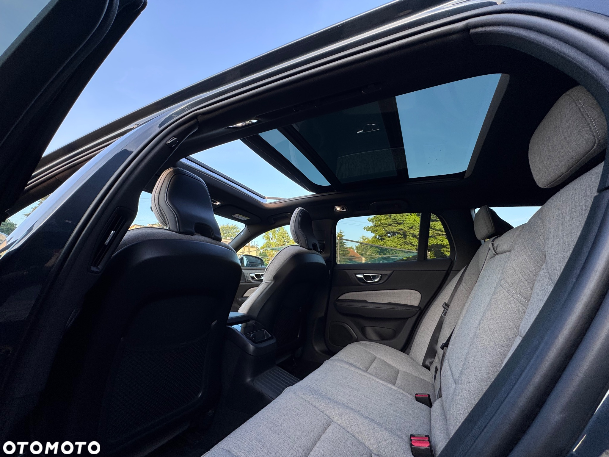 Volvo V60 T6 AWD Recharge Geartronic Inscription - 26