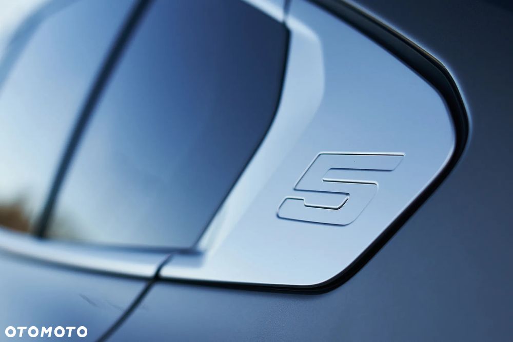 BMW Seria 5 520i mHEV - 5