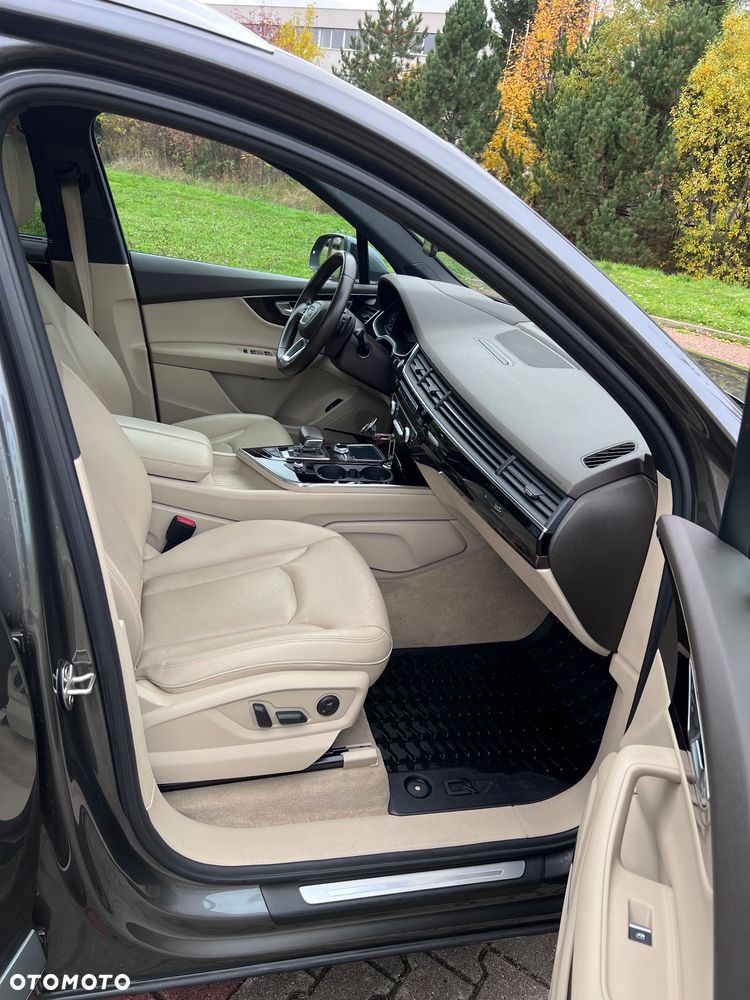Audi Q7 3.0 TFSI Quattro Tiptronic - 10