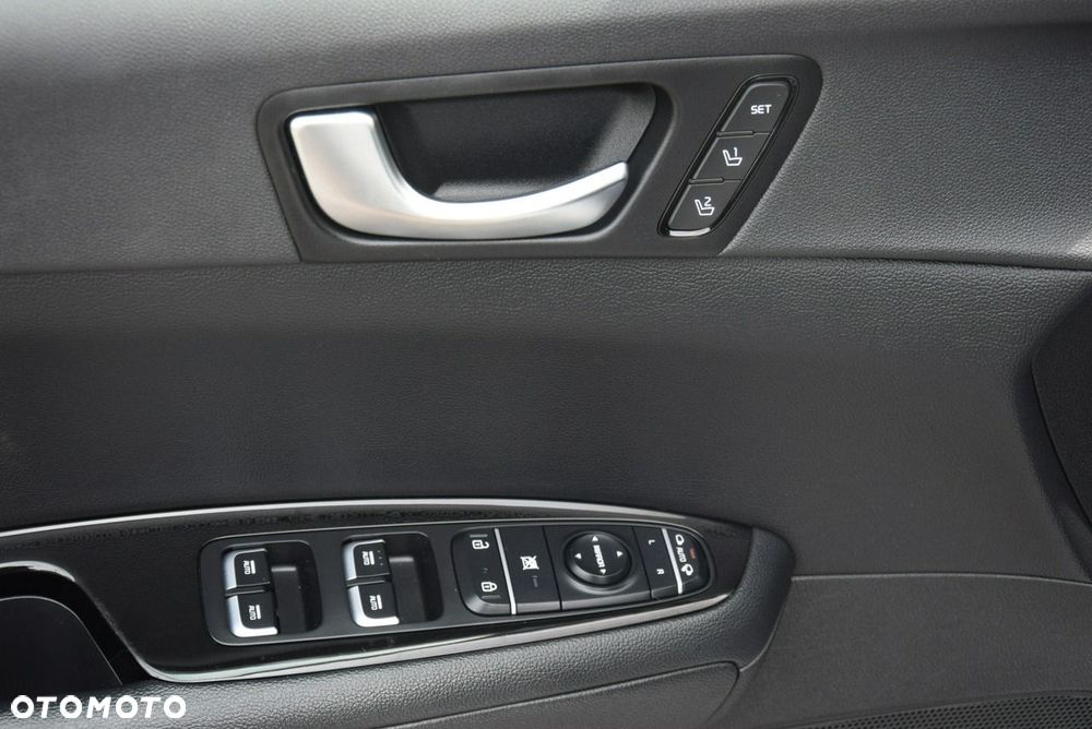 Kia Optima - 37