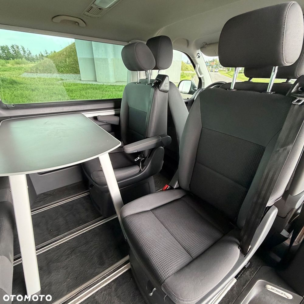 Volkswagen Multivan - 18