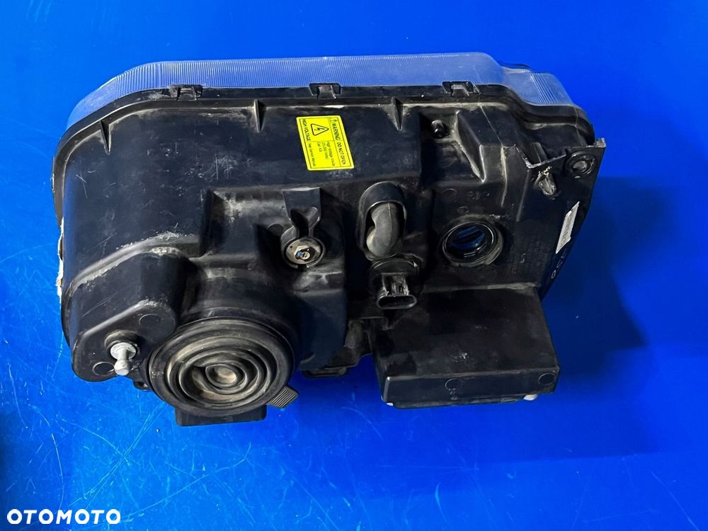 LAMPY BI XENON DODGE CHALLENGER KOMPLETNE BDB - 13