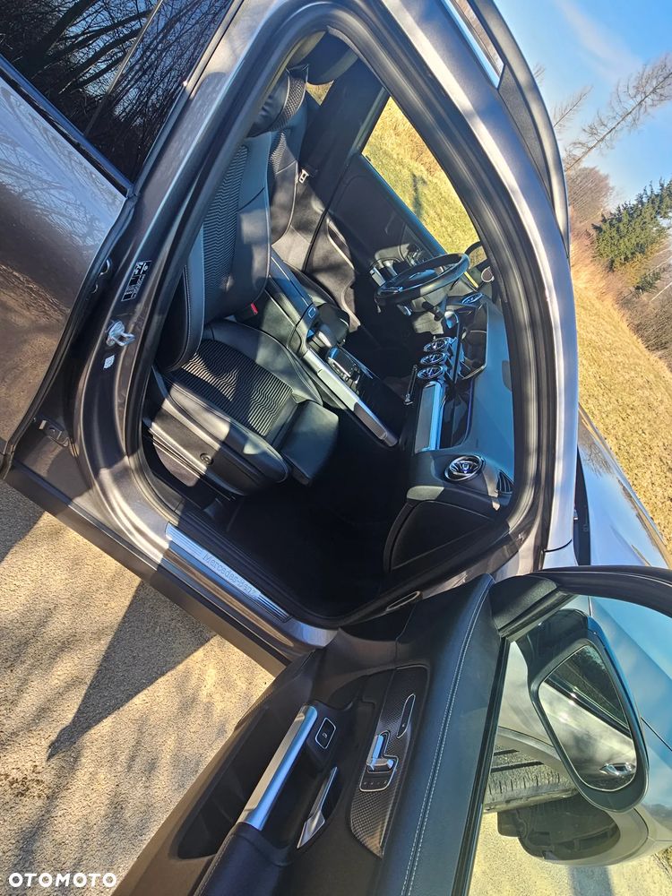 Mercedes-Benz GLB 220 d 8G-DCT - 9