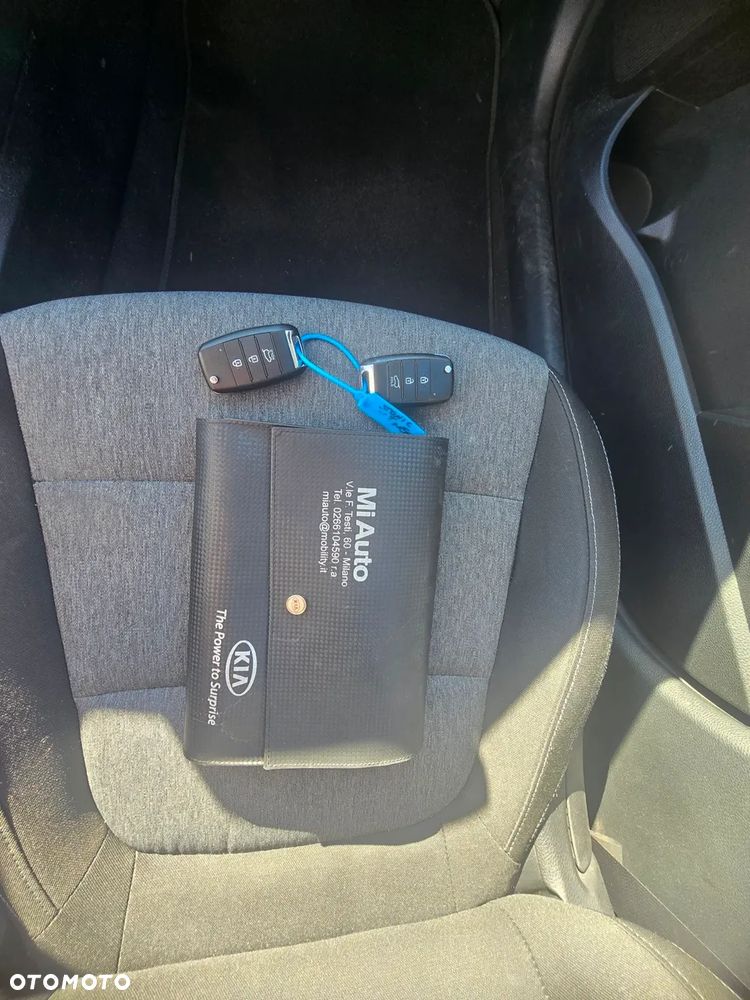 Kia Stonic - 27