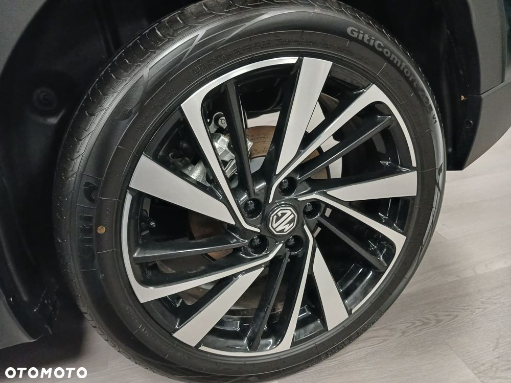 MG ZS - 10