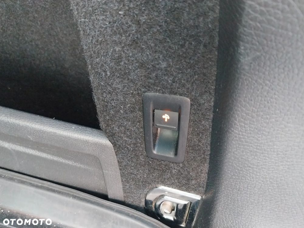 Volkswagen Passat 2.0 TDI Comfortline DSG - 17
