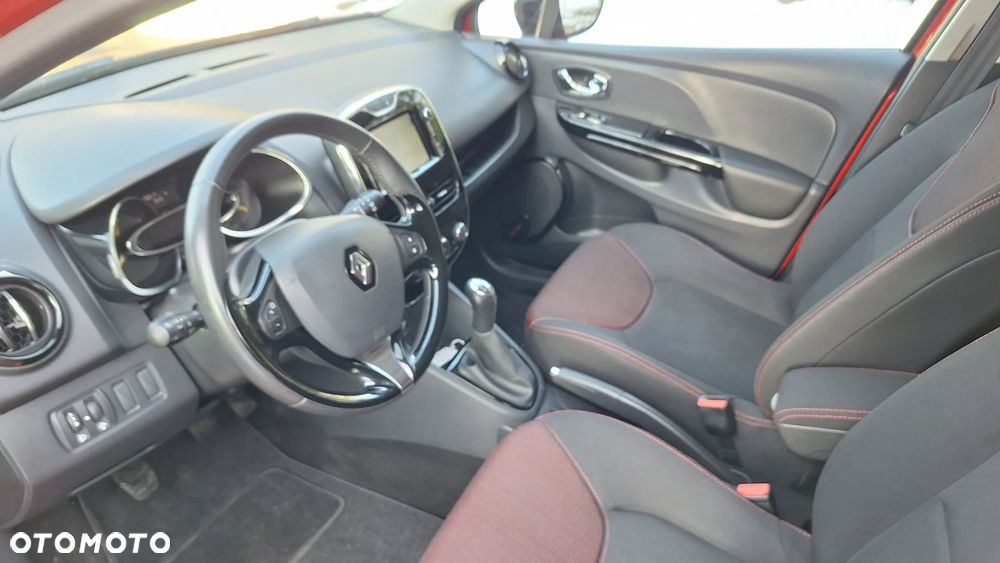 Renault Clio 1.2 16V 75 Life - 15