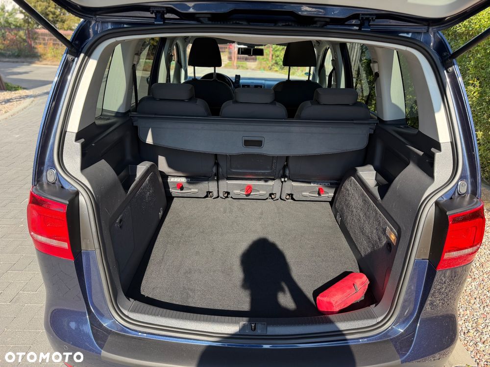 Volkswagen Touran 2.0 TDI DPF Comfortline - 26