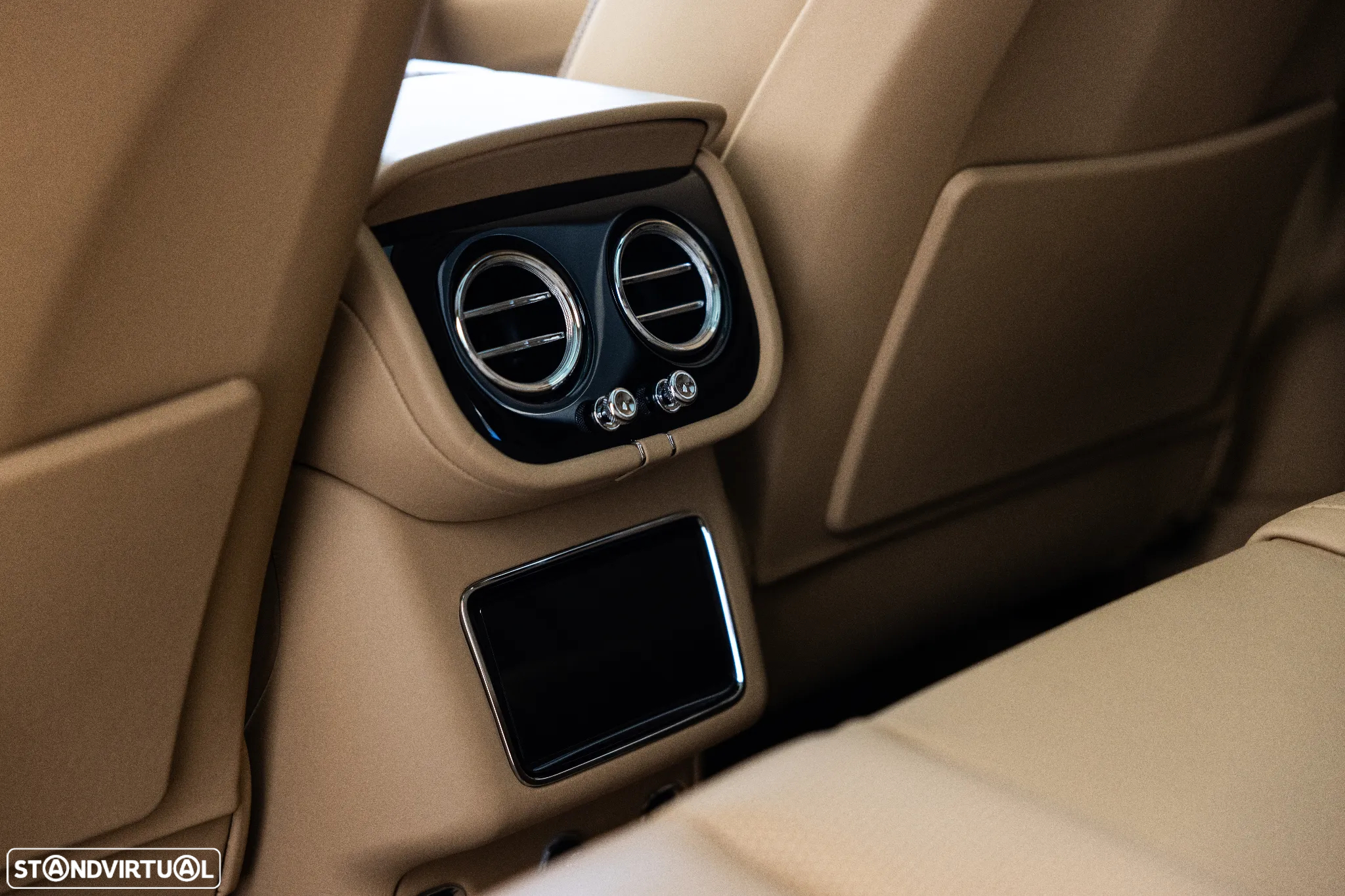 Bentley Bentayga V8 Azure - 24